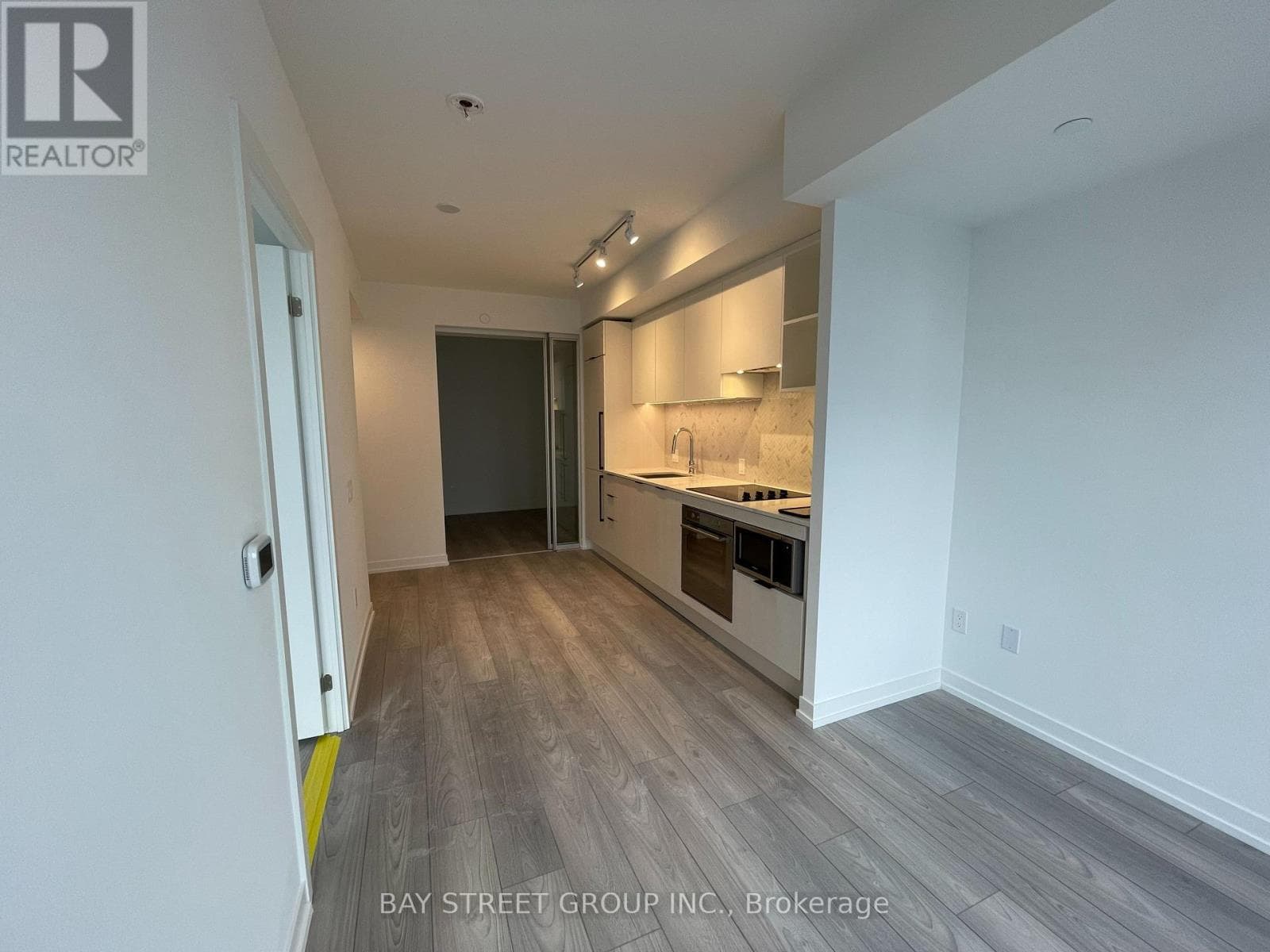 Photo of 2701 - 82 DALHOUSIE STREET