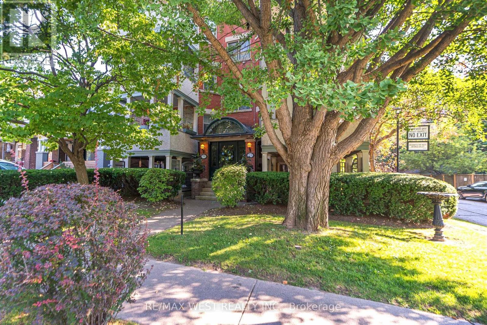 Photo of 9B HUMEWOOD DRIVE