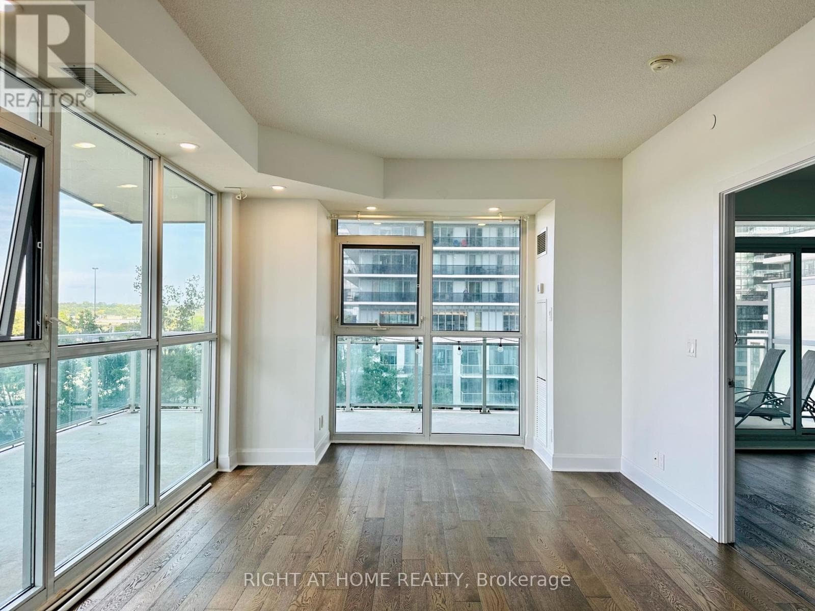 Photo of 504 - 33 SHORE BREEZE DRIVE