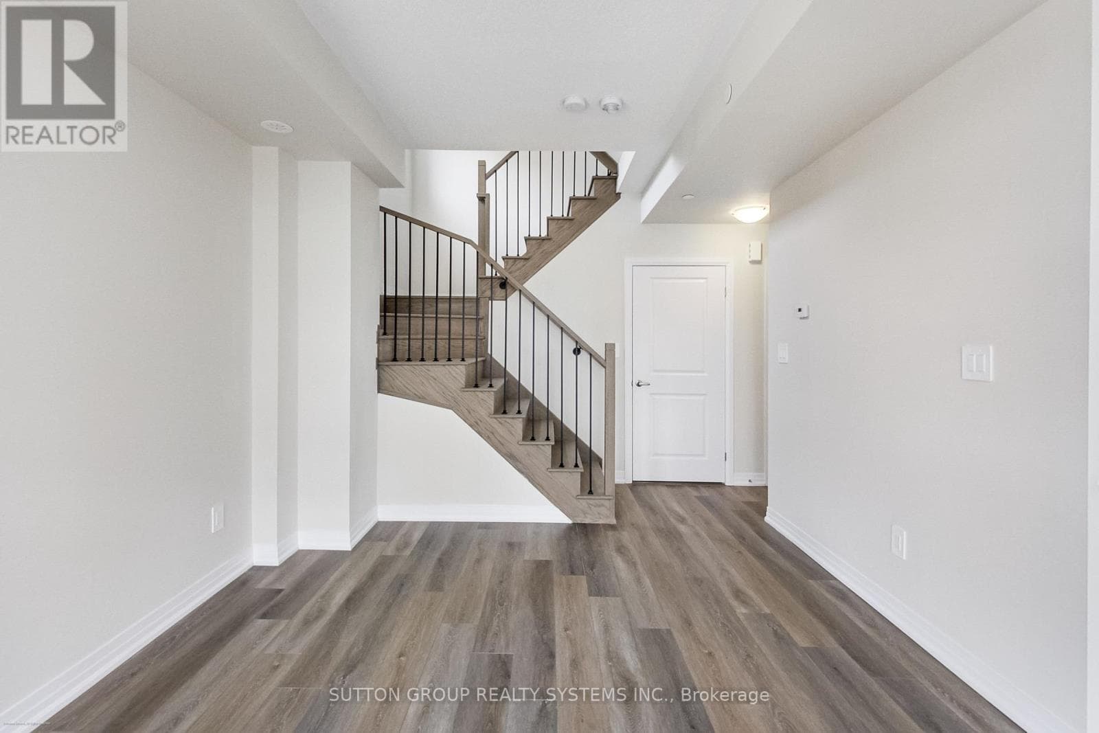 Photo of 102 - 1593 ROSE WAY