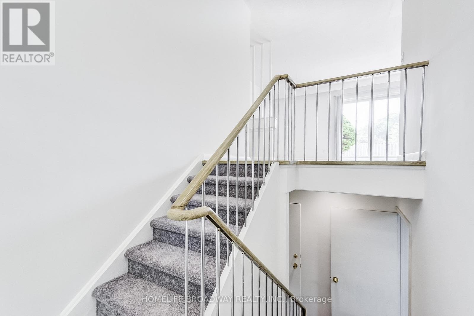 Photo of 45 HURLINGHAM CRESCENT