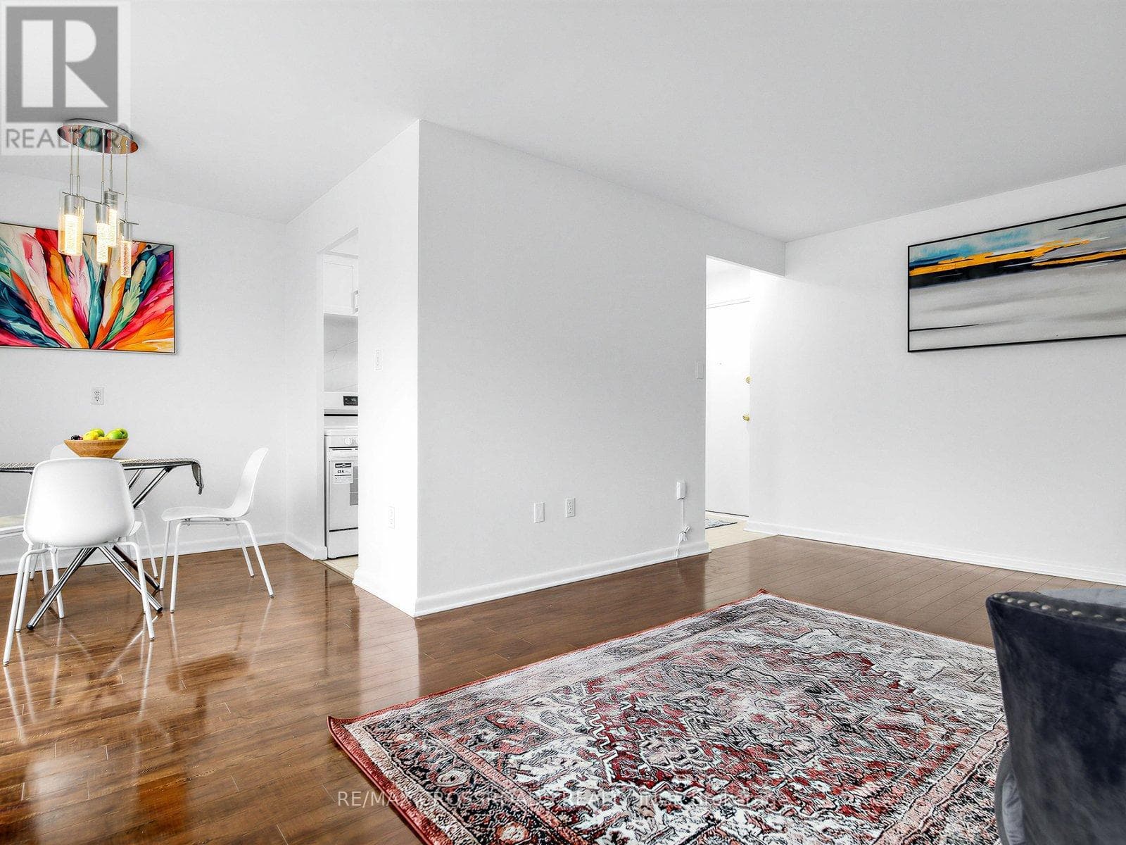 Photo of 407 - 8 KINGSBRIDGE COURT