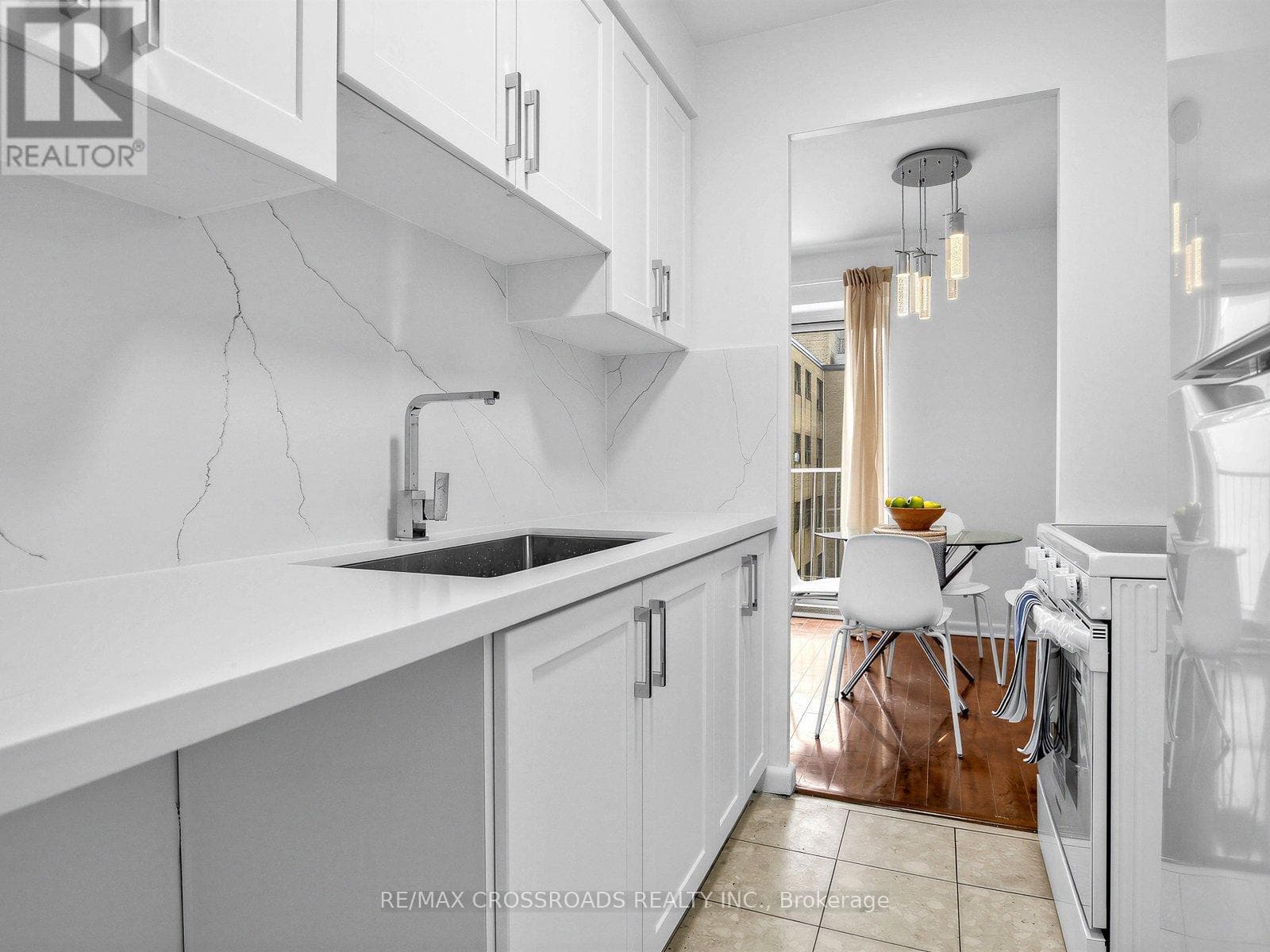 Photo of 407 - 8 KINGSBRIDGE COURT