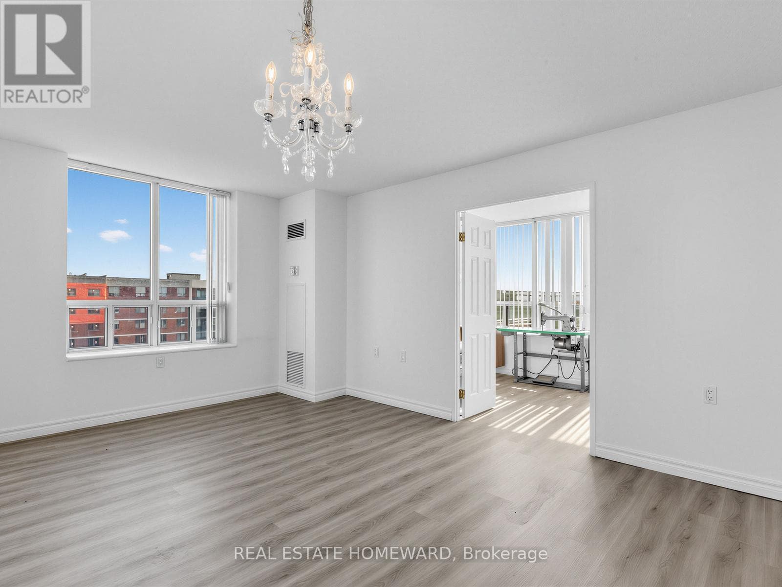 Photo of 1102 - 2800 WARDEN AVENUE