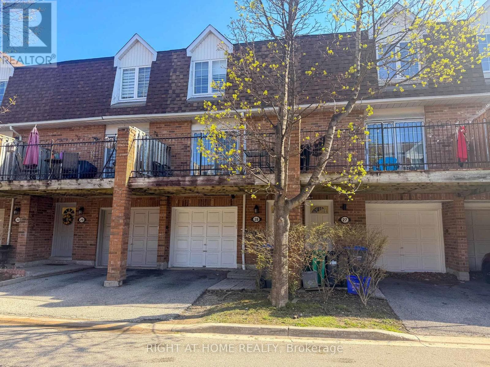 Photo of 28 - 1525 SOUTH PARADE COURT