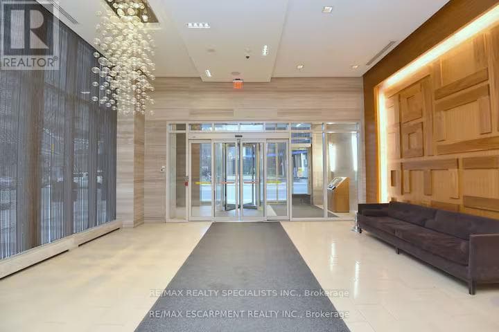 Photo of 304 - 300 FRONT STREET W