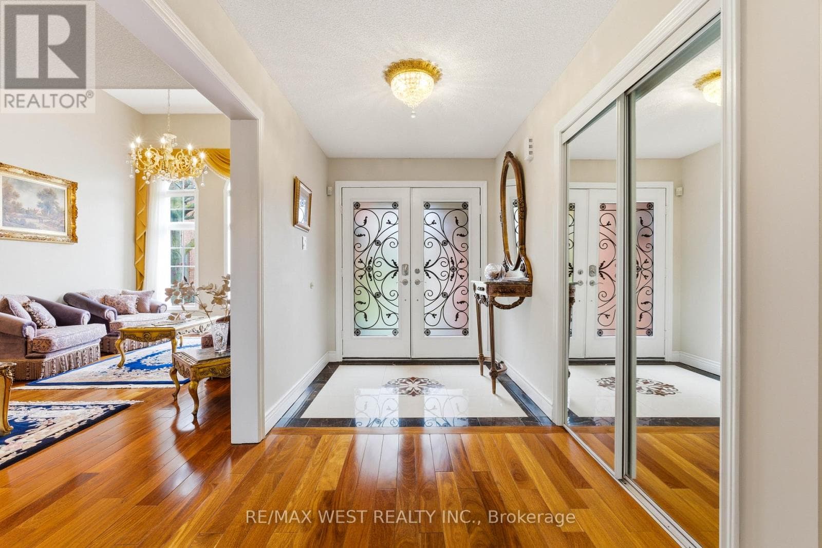 Photo of 2197 SHAFTESBURY COURT