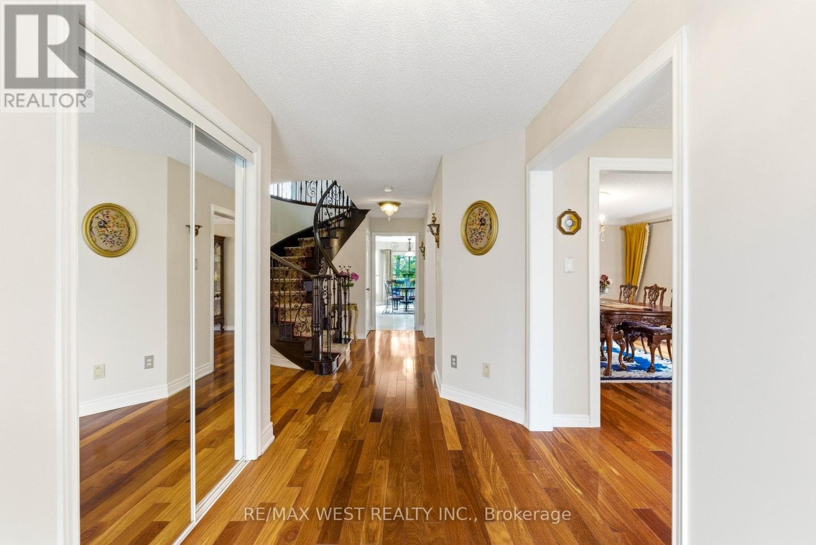 Photo of 2197 SHAFTESBURY COURT
