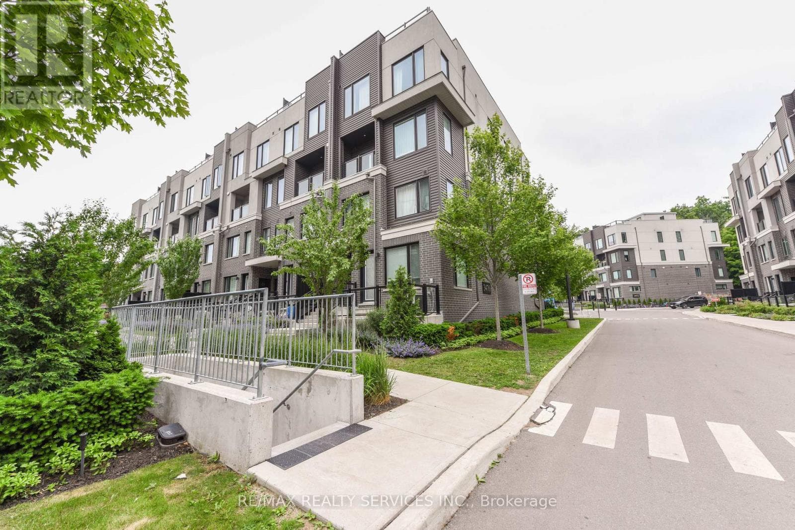 Photo of 8 - 3476 WIDDICOMBE WAY