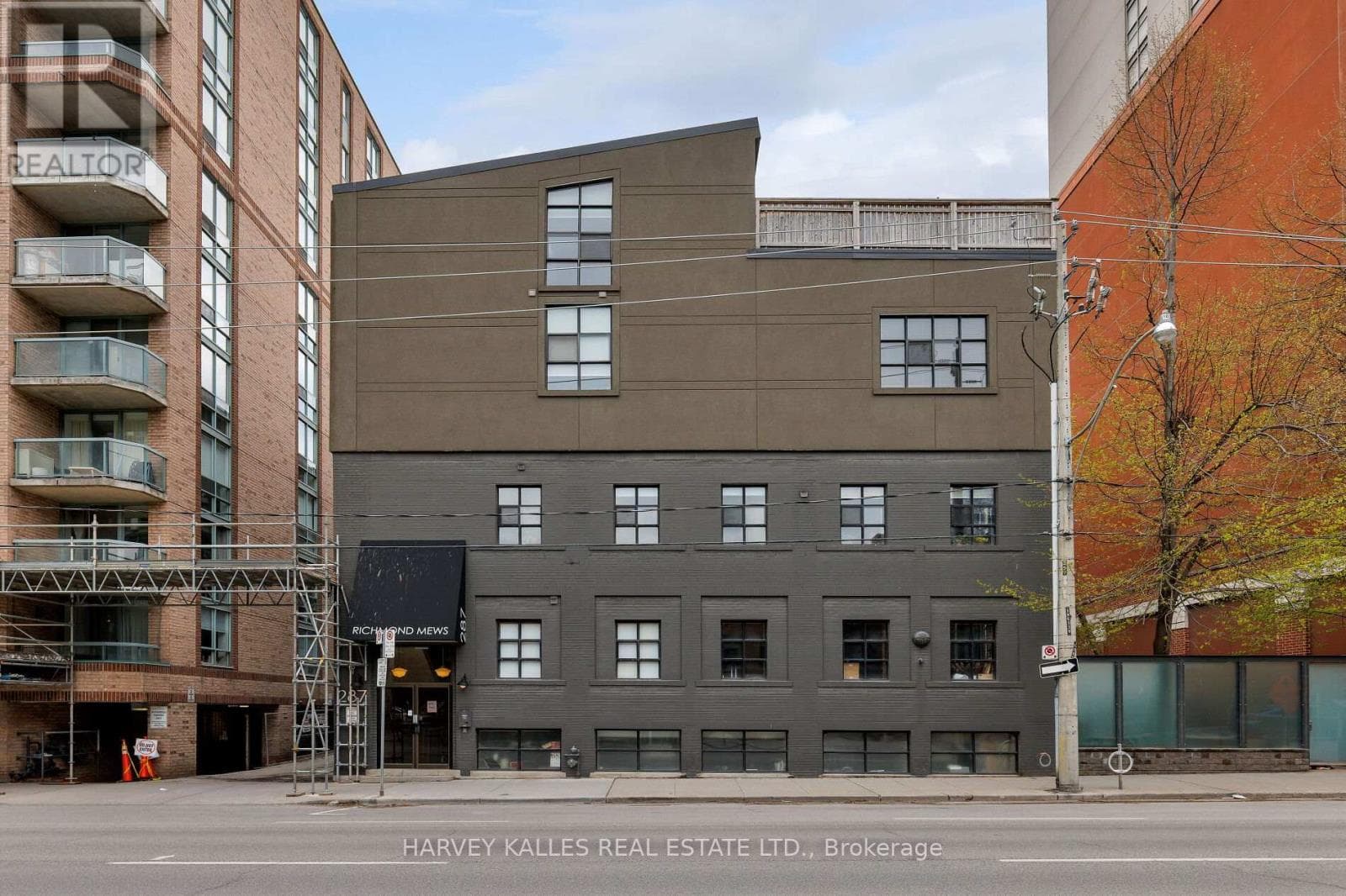 Photo of 304 - 287 RICHMOND STREET E