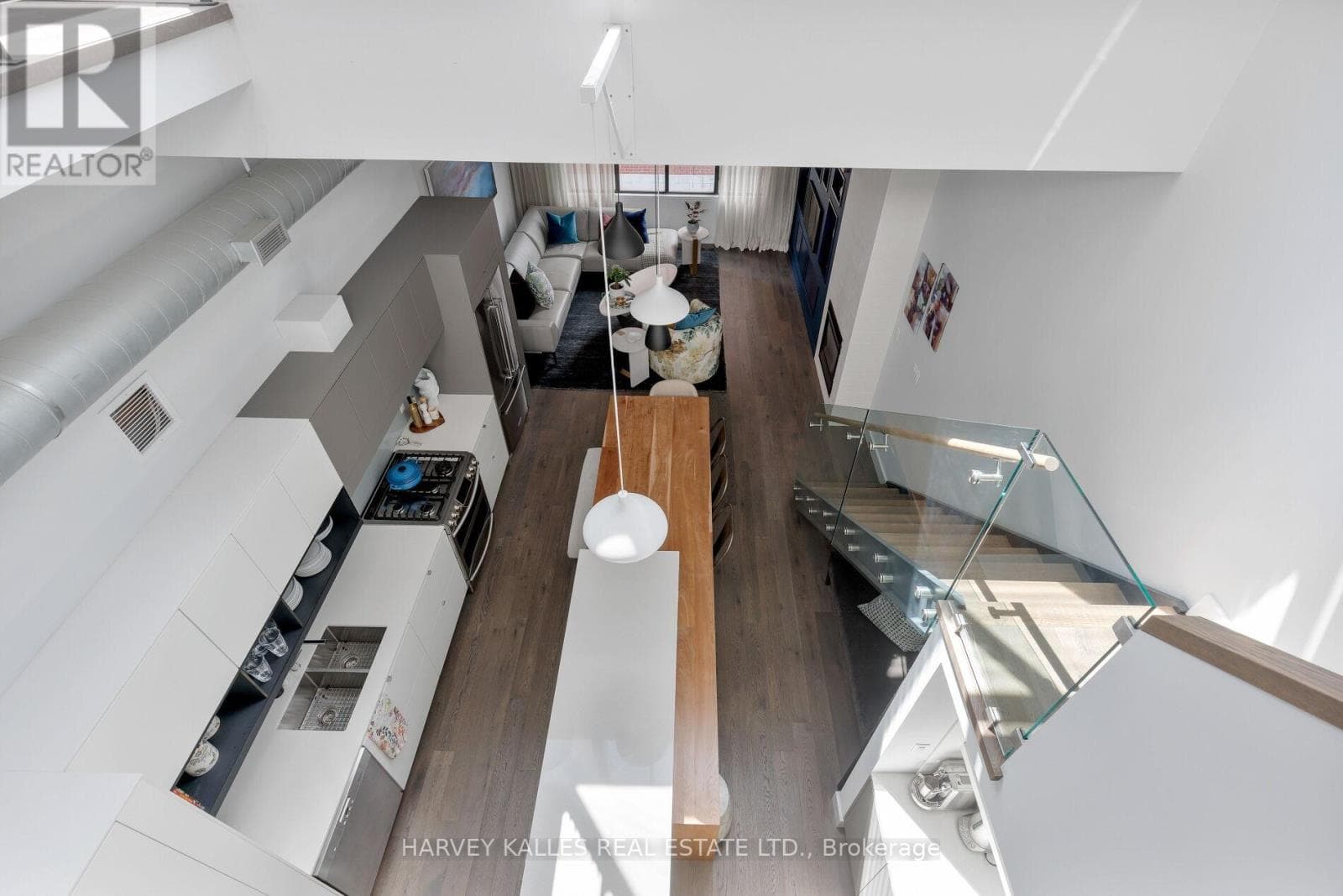 Photo of 304 - 287 RICHMOND STREET E