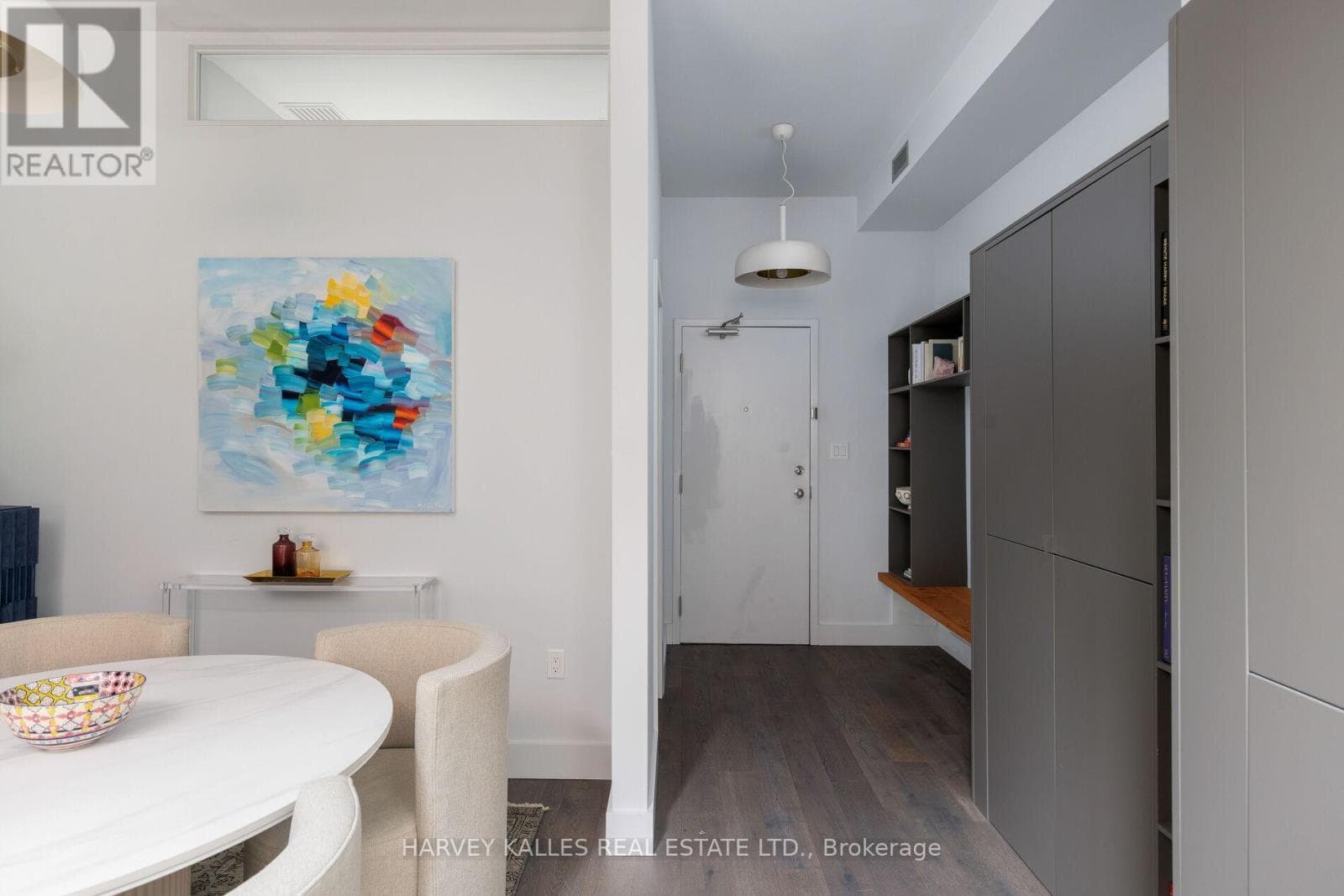Photo of 304 - 287 RICHMOND STREET E