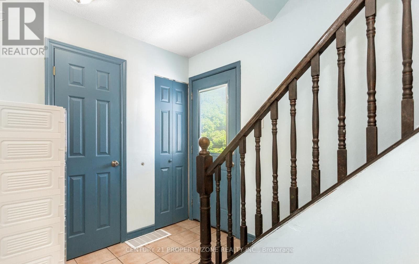 Photo of 17 HILLBANK TRAIL