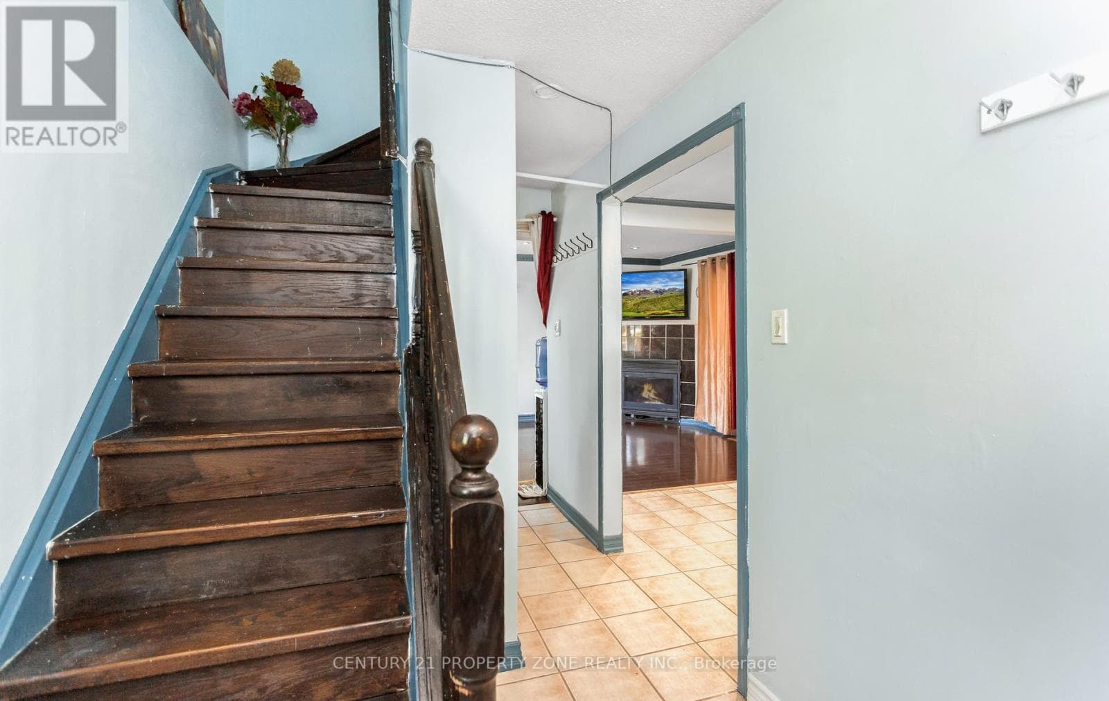 Photo of 17 HILLBANK TRAIL