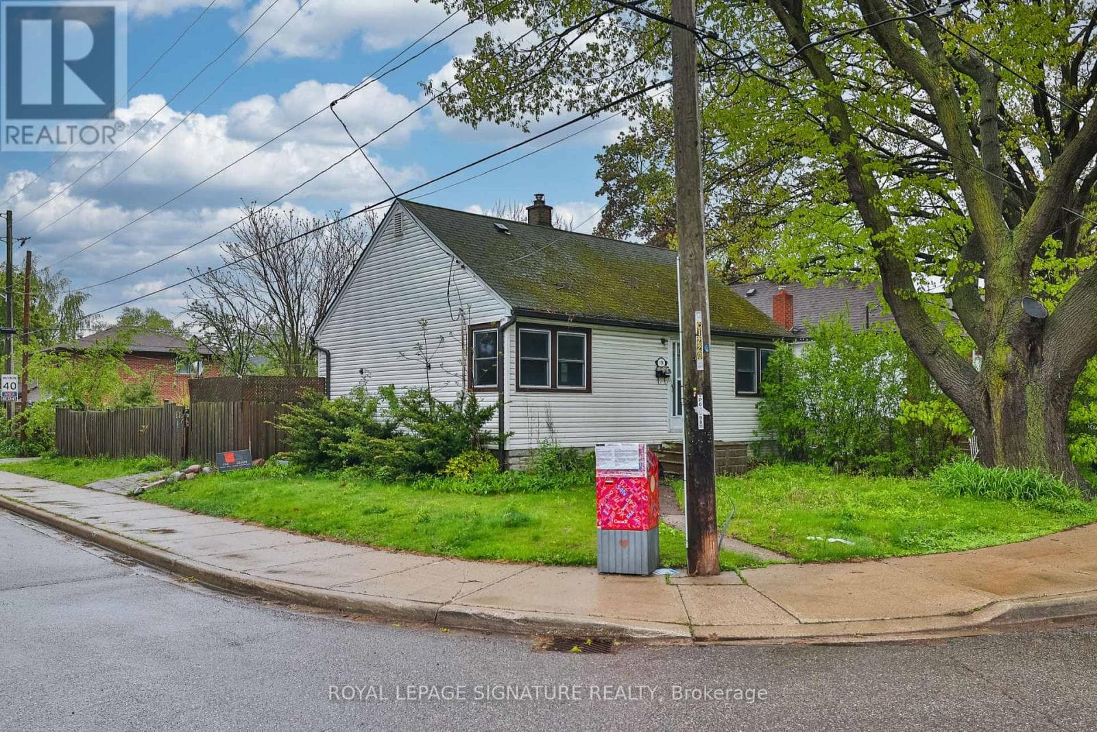 Photo of 178 ANGELENE STREET