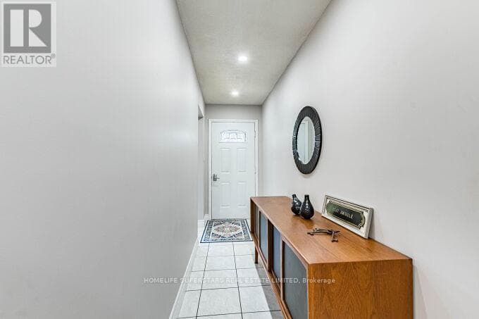 Photo of 18 PLUTO DRIVE