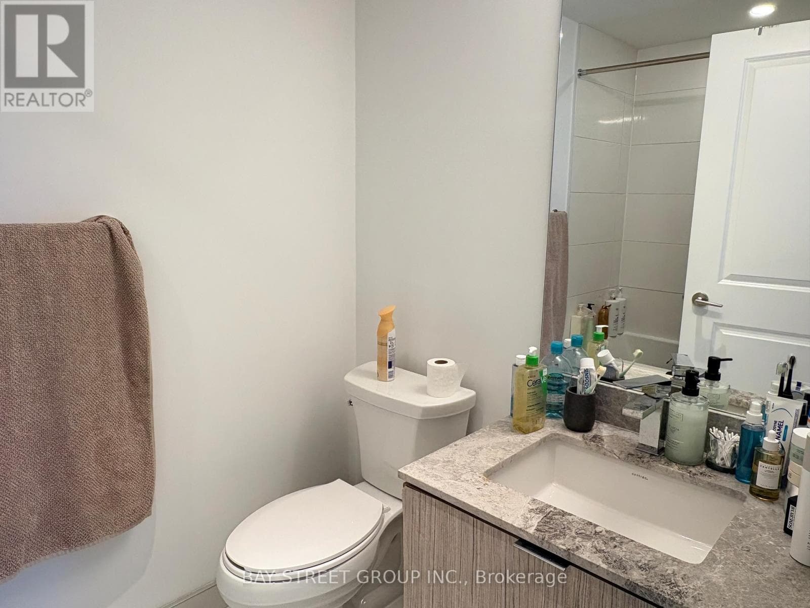 Photo of 4010 - 395 BLOOR STREET E