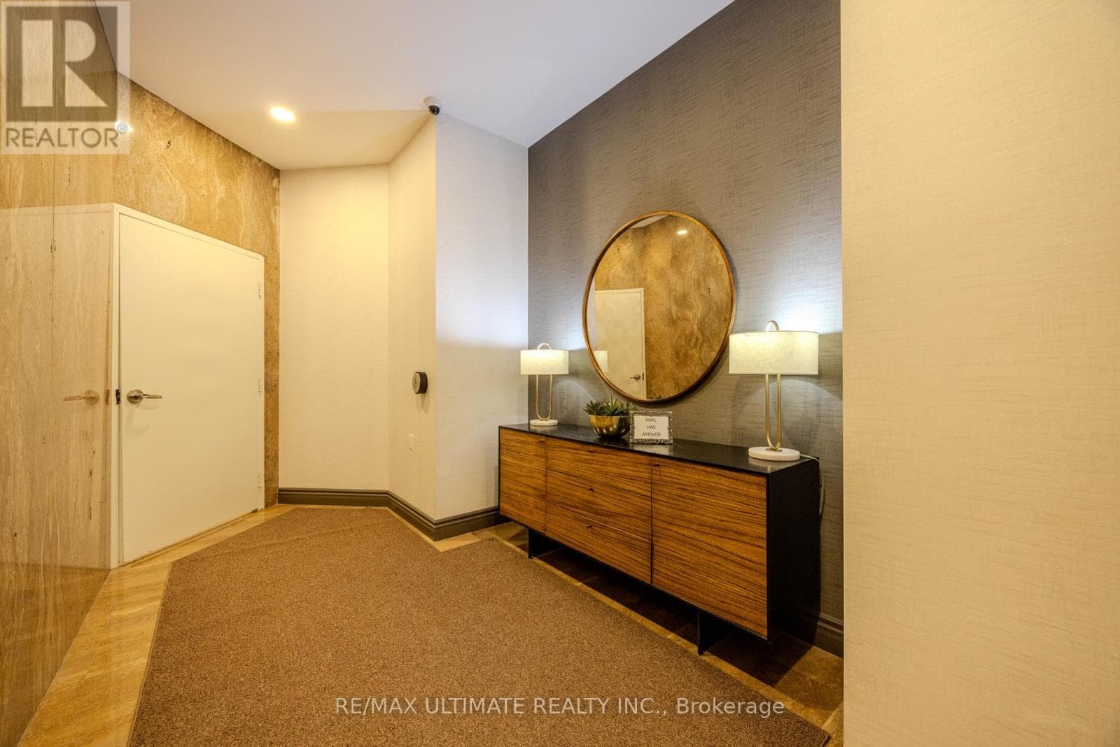 Photo of 201 - 240 HEATH STREET W