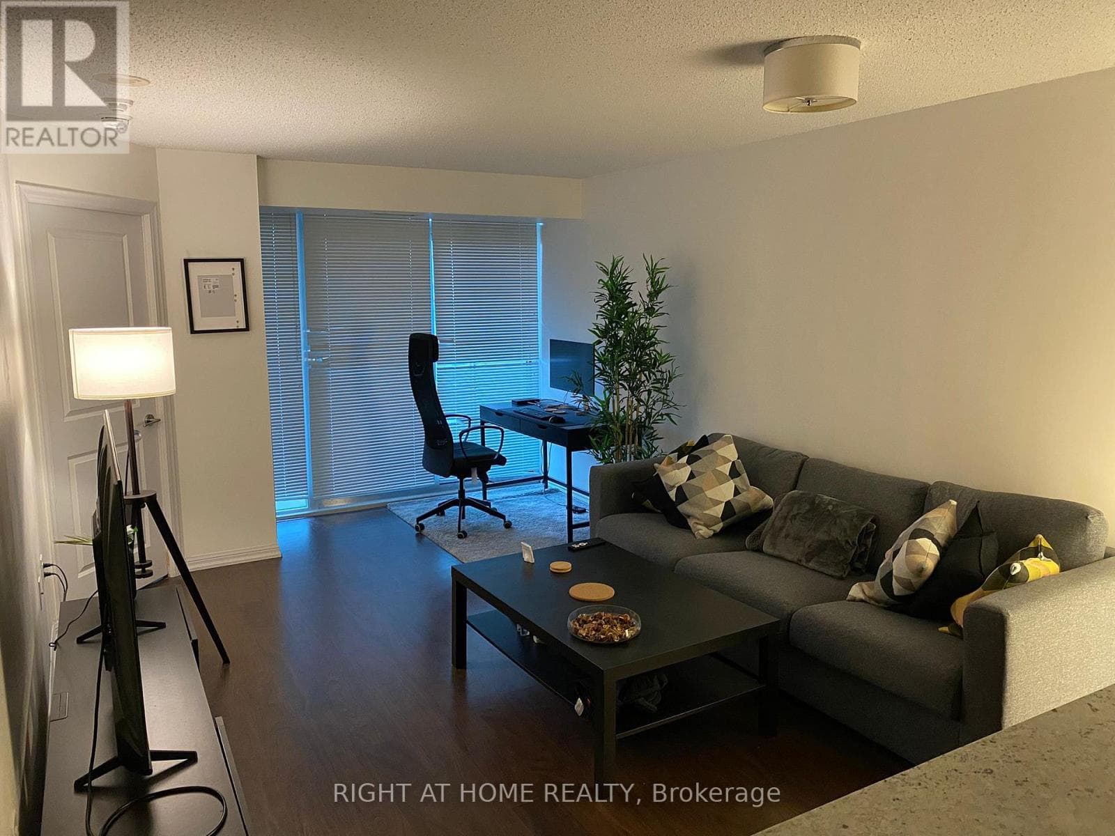 Photo of 1403 - 125 WESTERN BATTERY ROAD