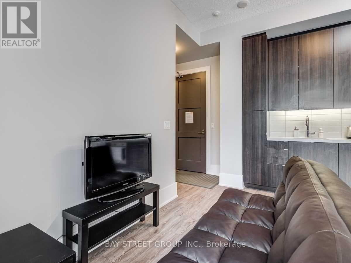 Photo of 1117 - 20 JOHN STREET