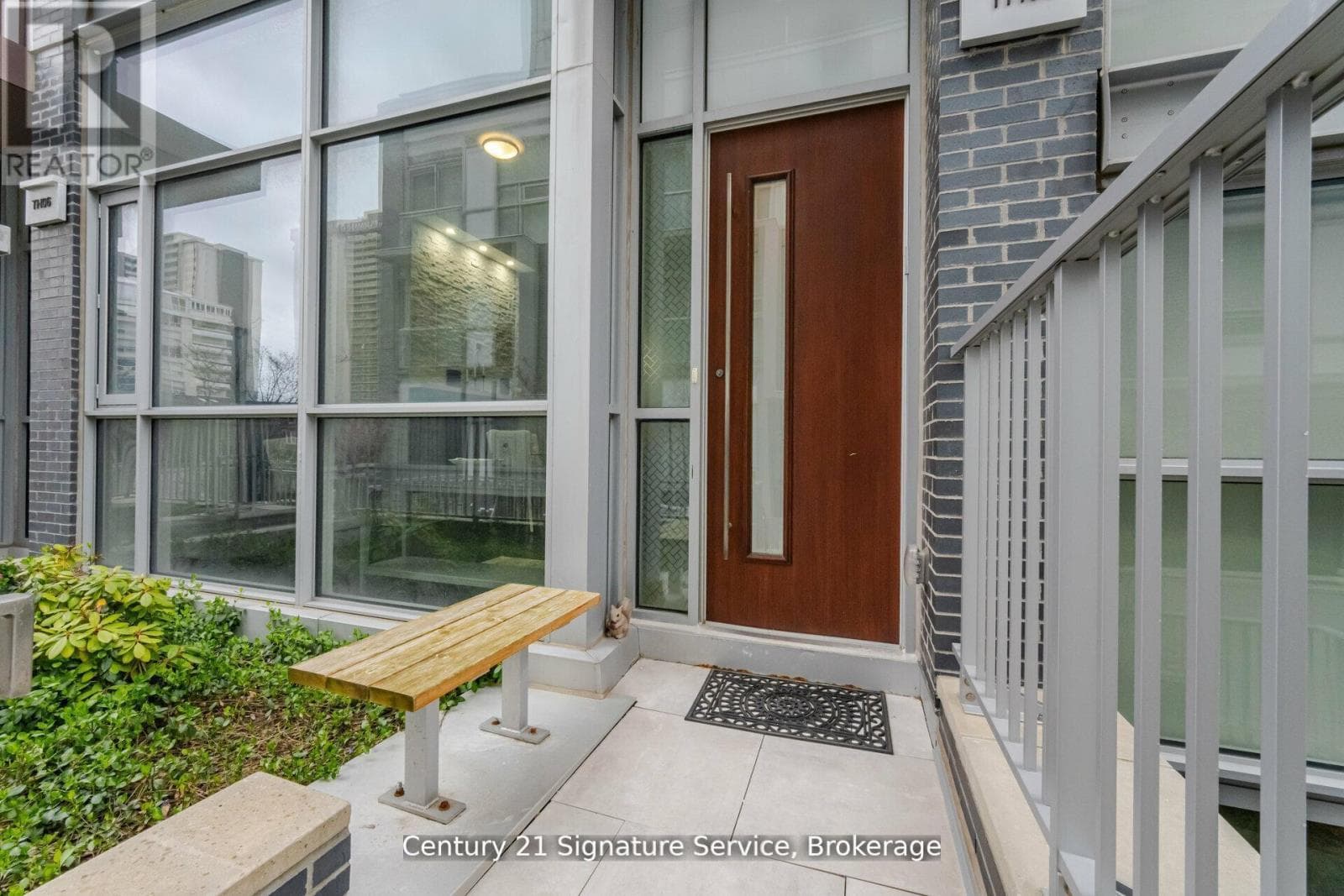 Photo of TH05 - 101 ERSKINE AVENUE