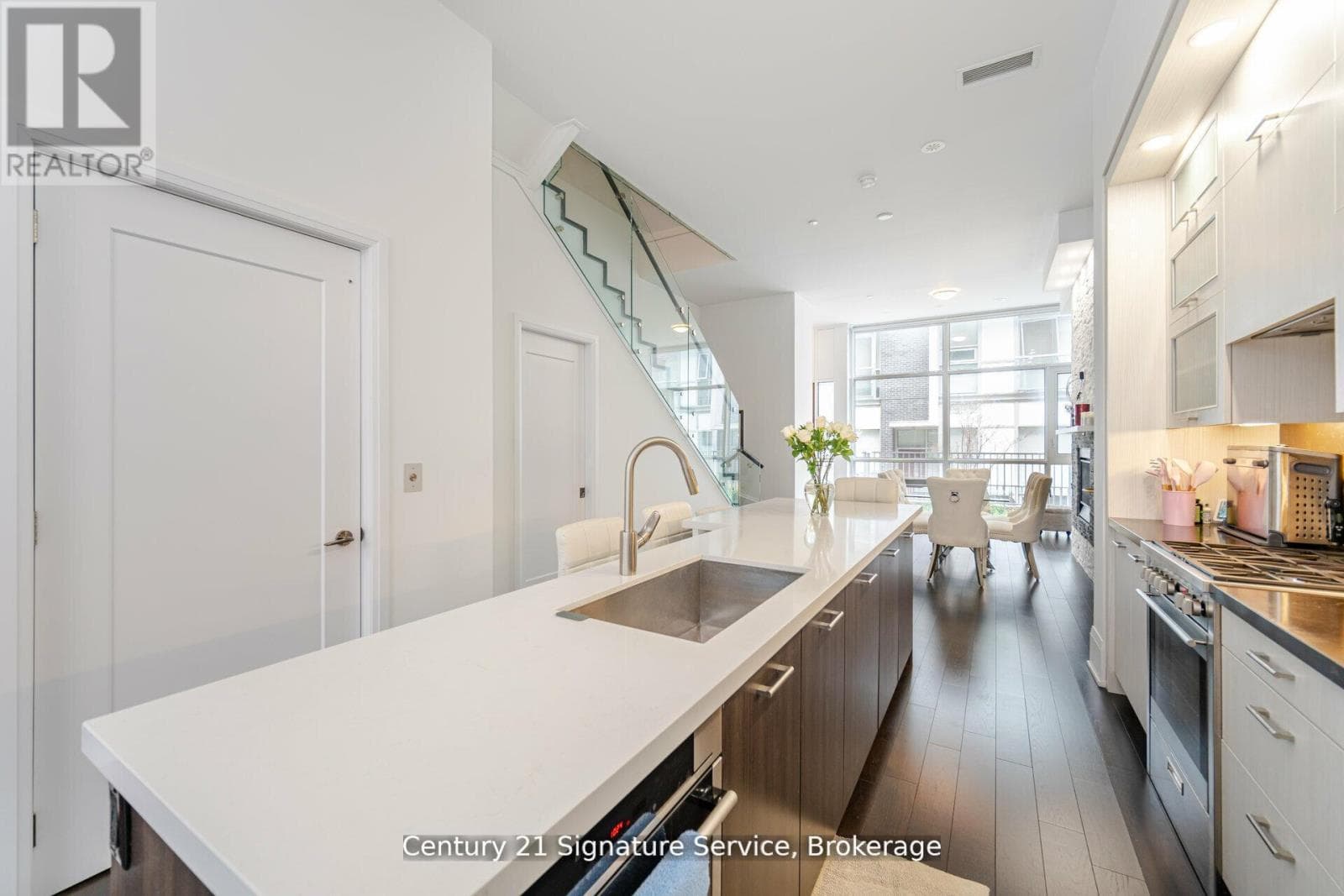 Photo of TH05 - 101 ERSKINE AVENUE