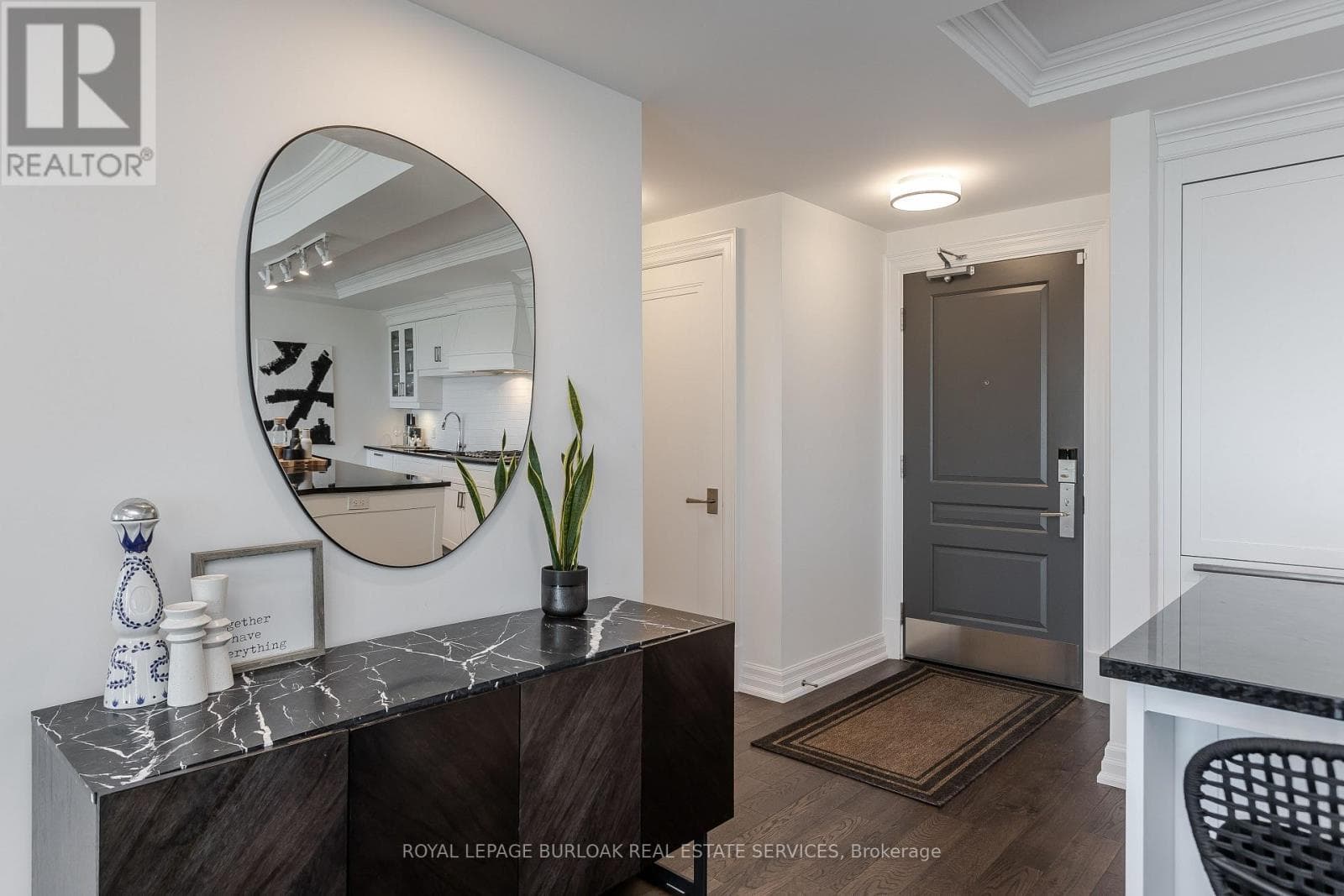 Photo of 1303 - 2060 LAKESHORE ROAD