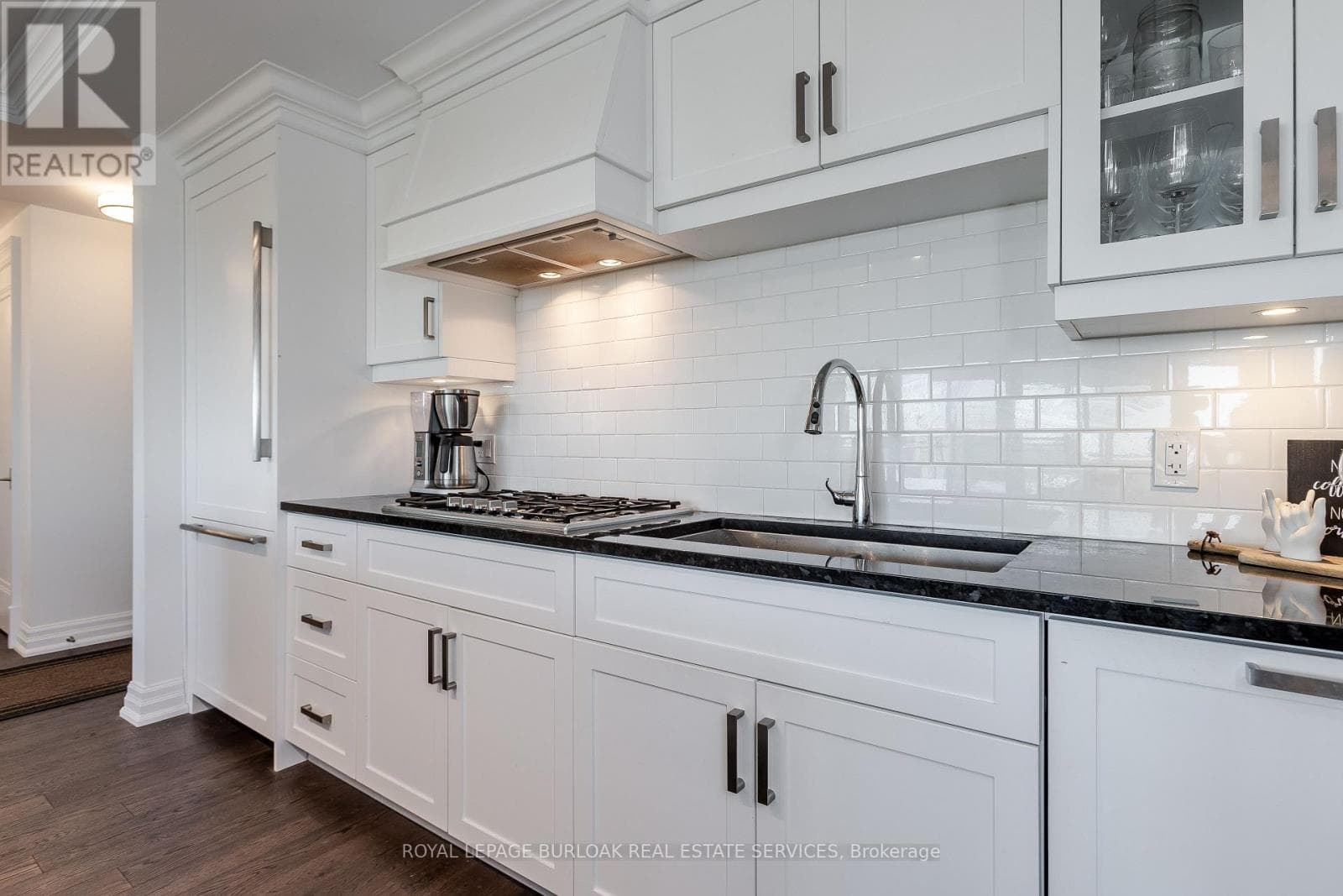 Photo of 1303 - 2060 LAKESHORE ROAD