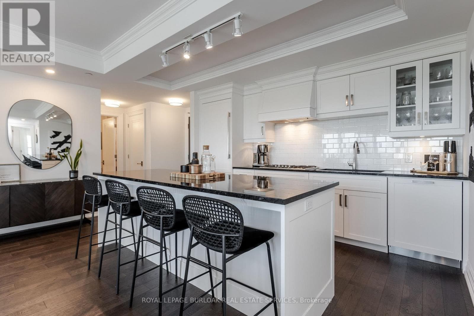 Photo of 1303 - 2060 LAKESHORE ROAD