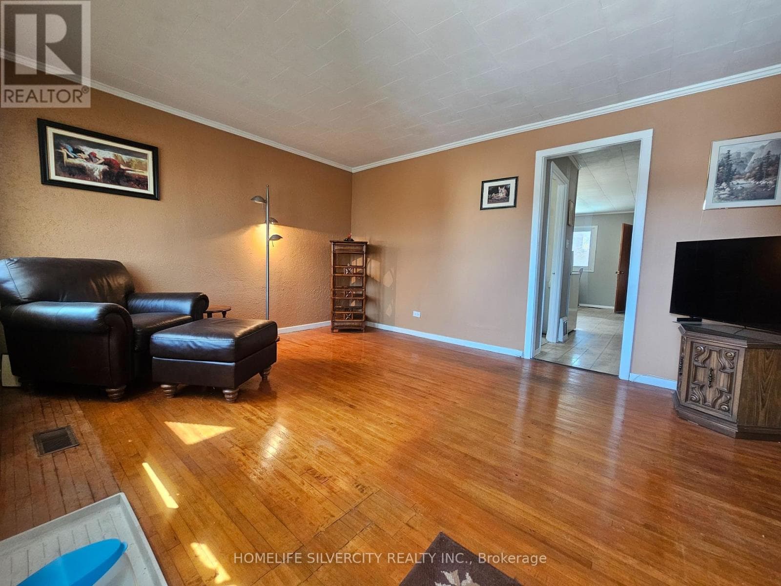 Photo of 3067 CHURCHILL AVENUE
