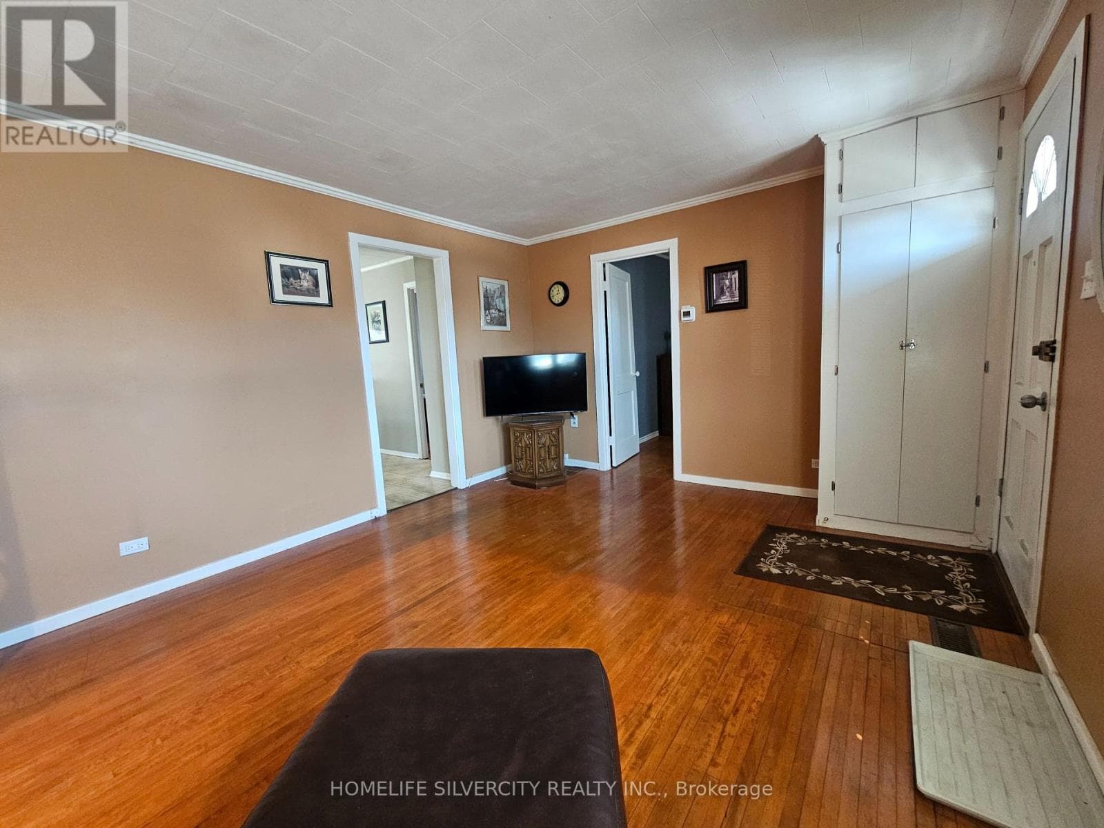 Photo of 3067 CHURCHILL AVENUE