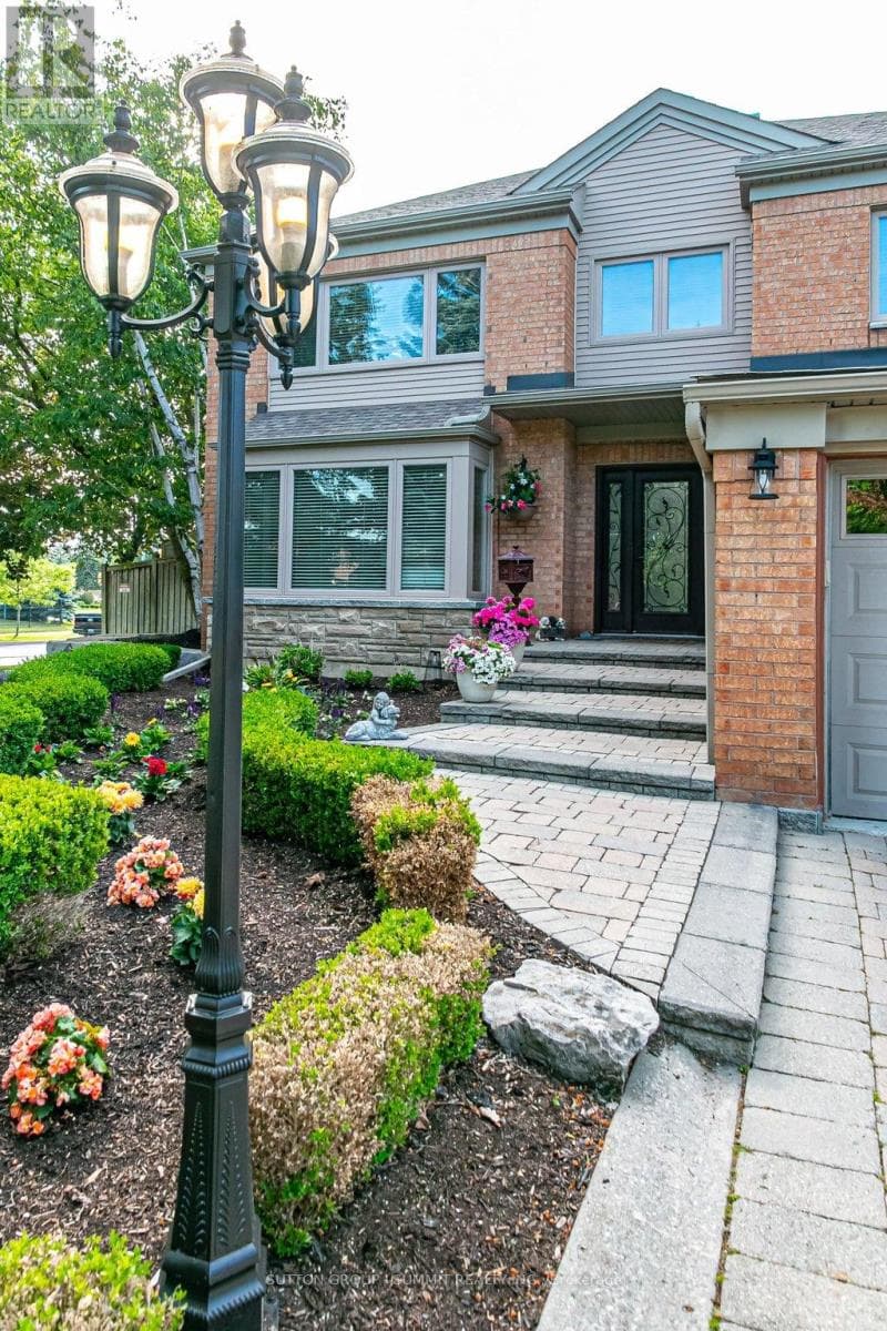 Photo of 3739 ST. LAURENT COURT