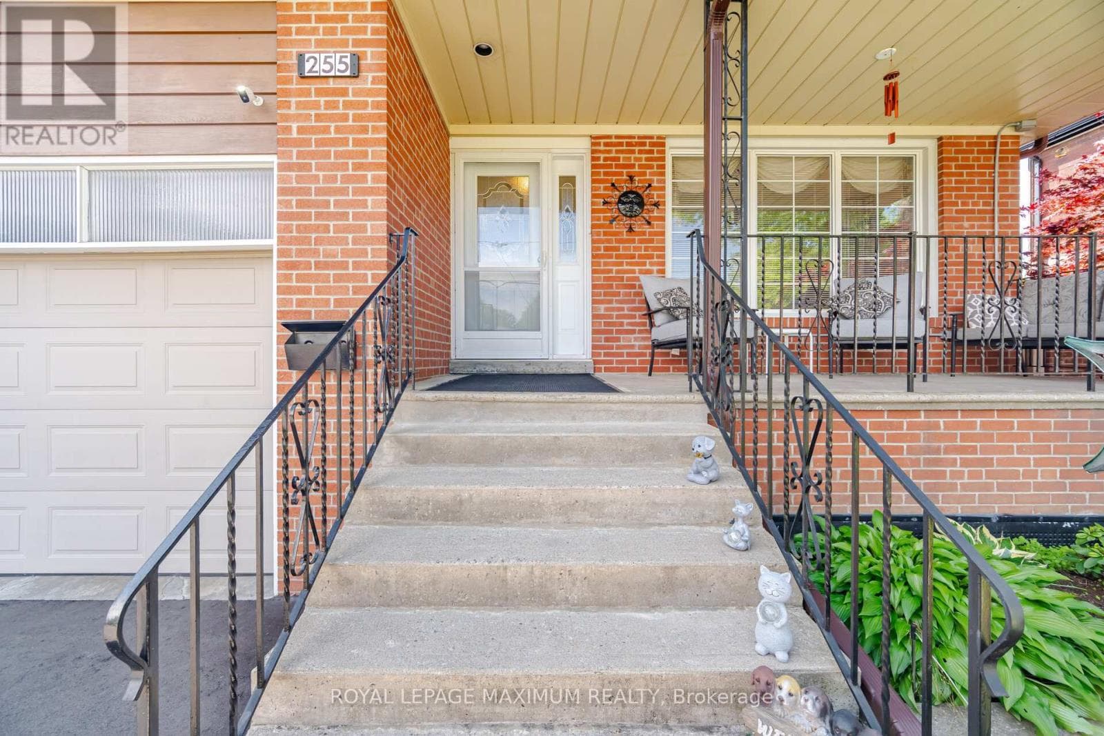 Photo of 255 JOHN STREET