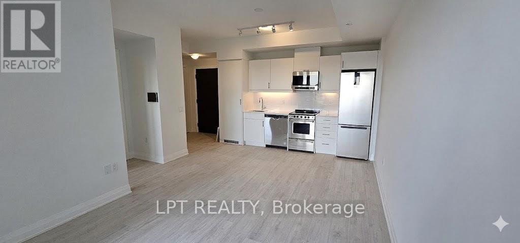 Photo of 301 - 412 SILVER MAPLE ROAD