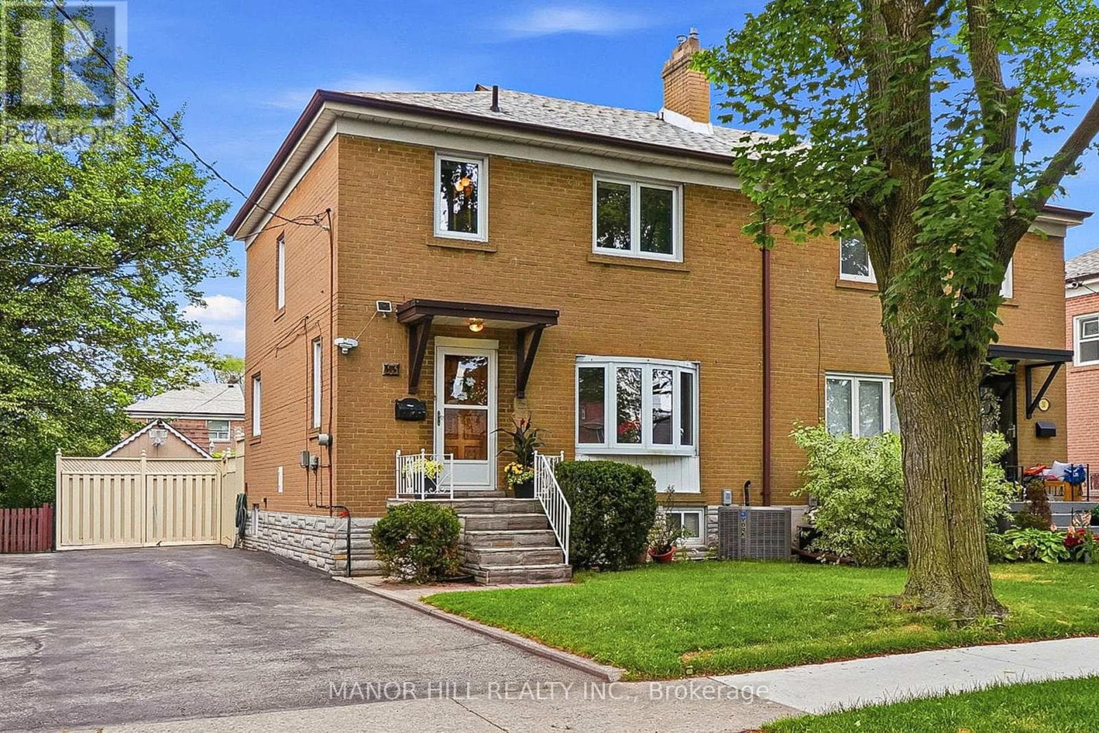 Photo of 33 ROBINDALE AVENUE