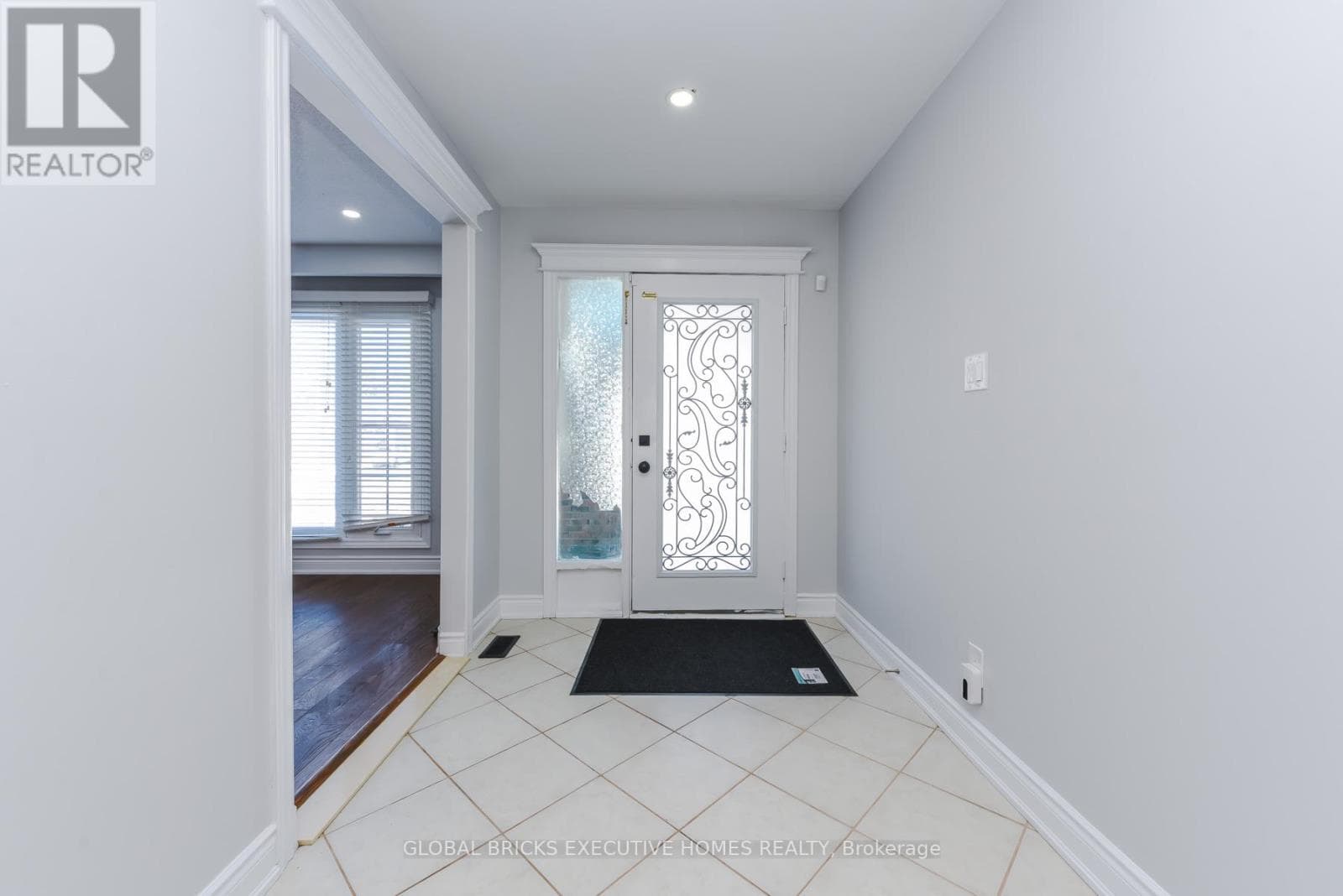 Photo of 77 BLACKTHORN LANE