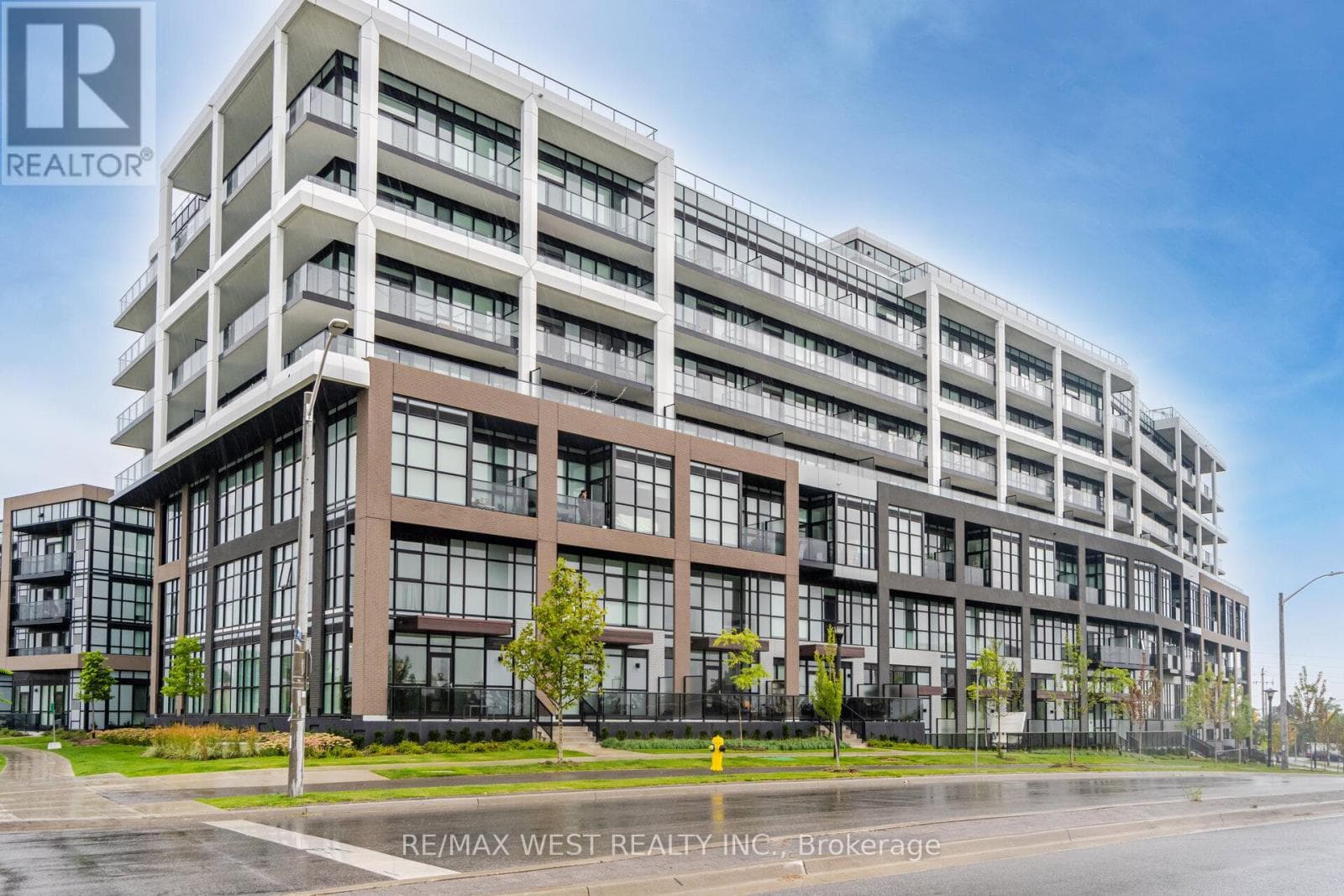 Photo of 218 - 60 GEORGE BUTCHART DRIVE