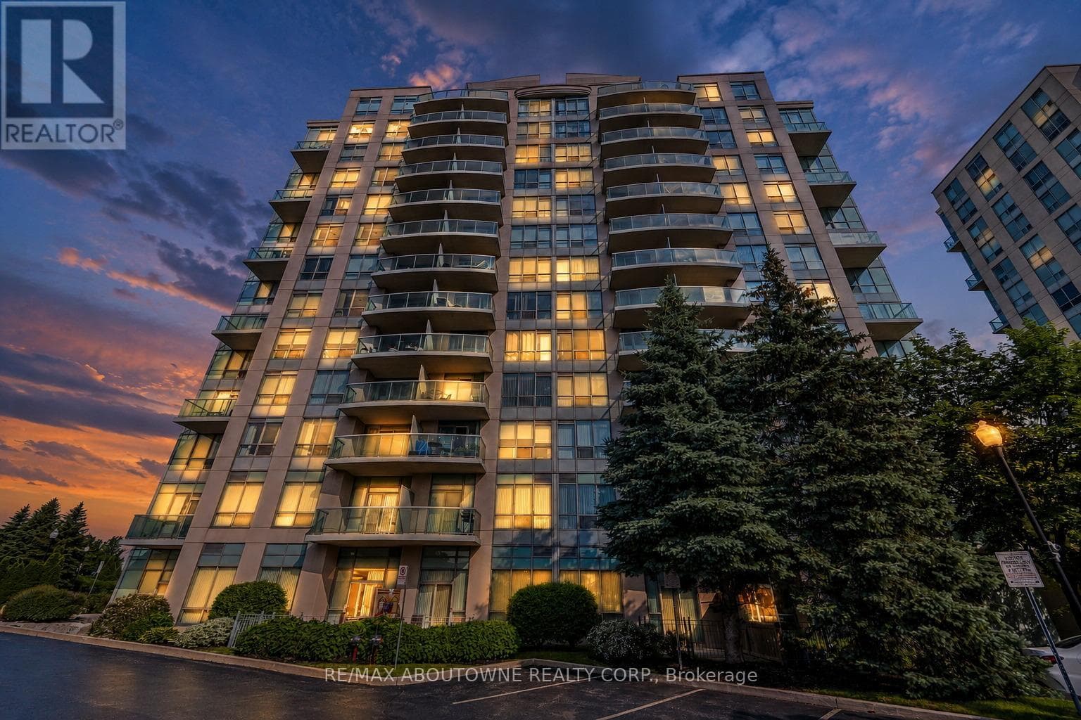 Photo of 1102 - 2585 ERIN CENTRE BOULEVARD