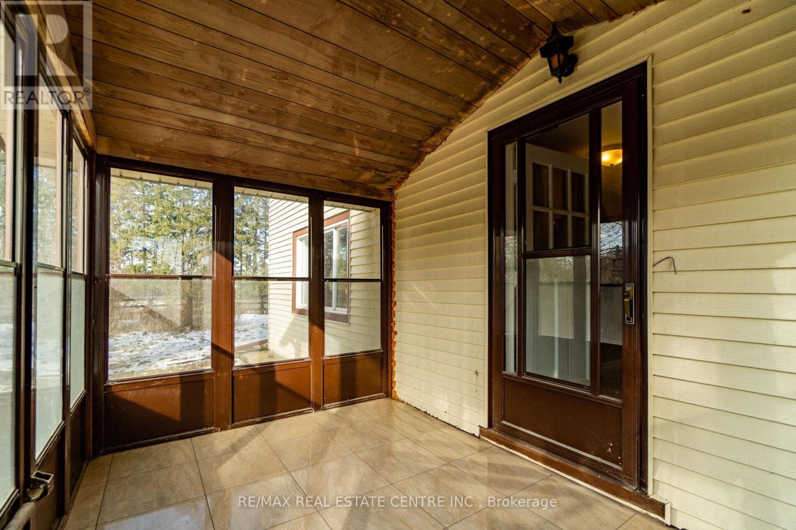 Photo of 8681 CANYON ROAD