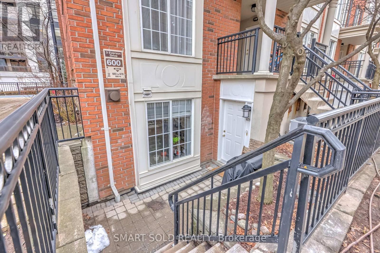 Photo of 679 - 3 EVERSON DRIVE
