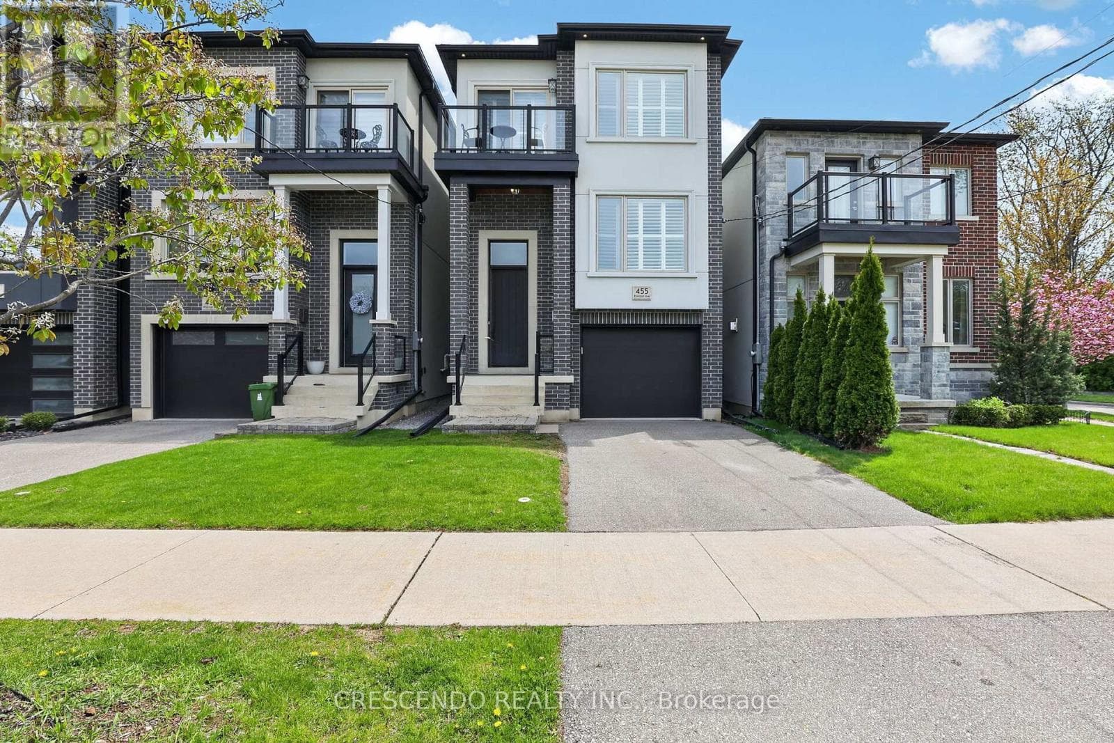 Photo of 455 RIMILTON AVENUE