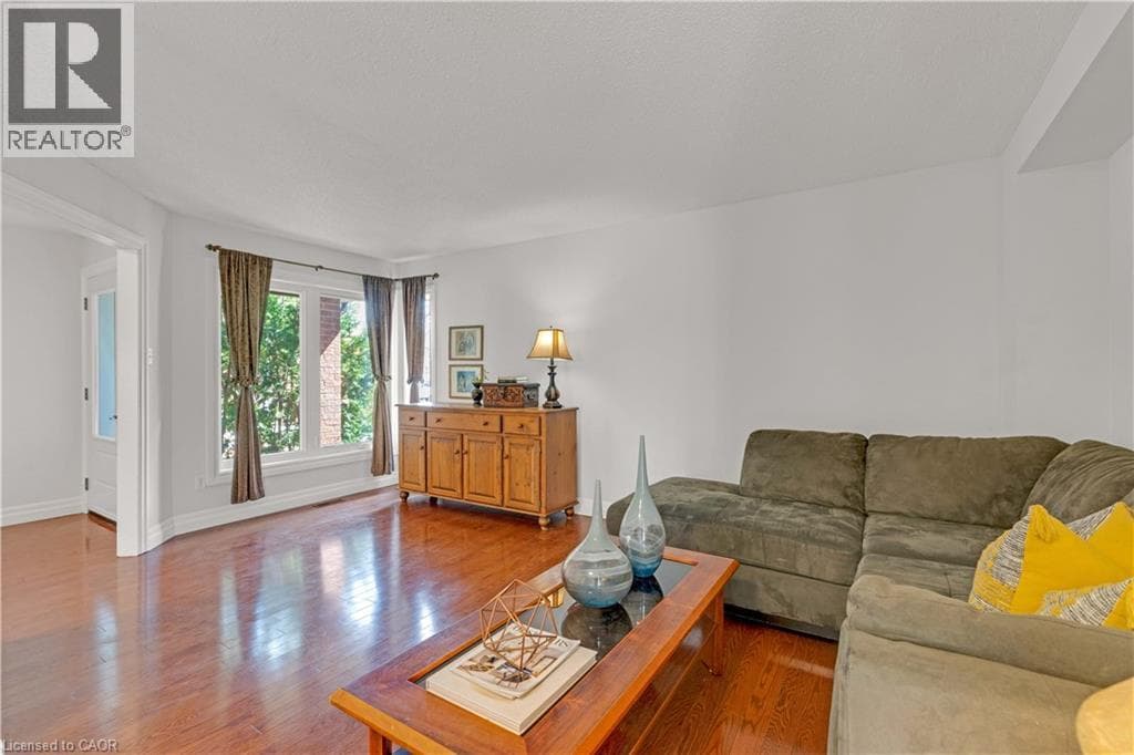 Photo of 1471 PICKWICK Drive