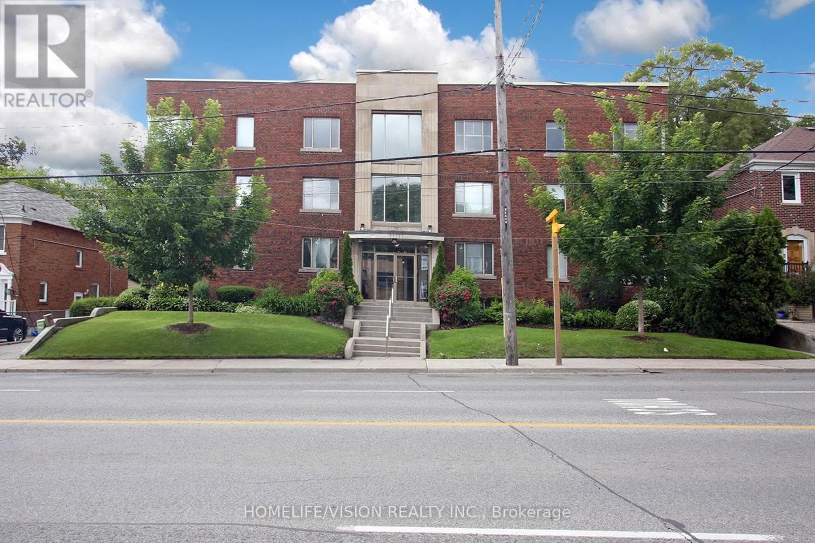 Photo of UNIT # B1 - 1840 BATHURST STREET