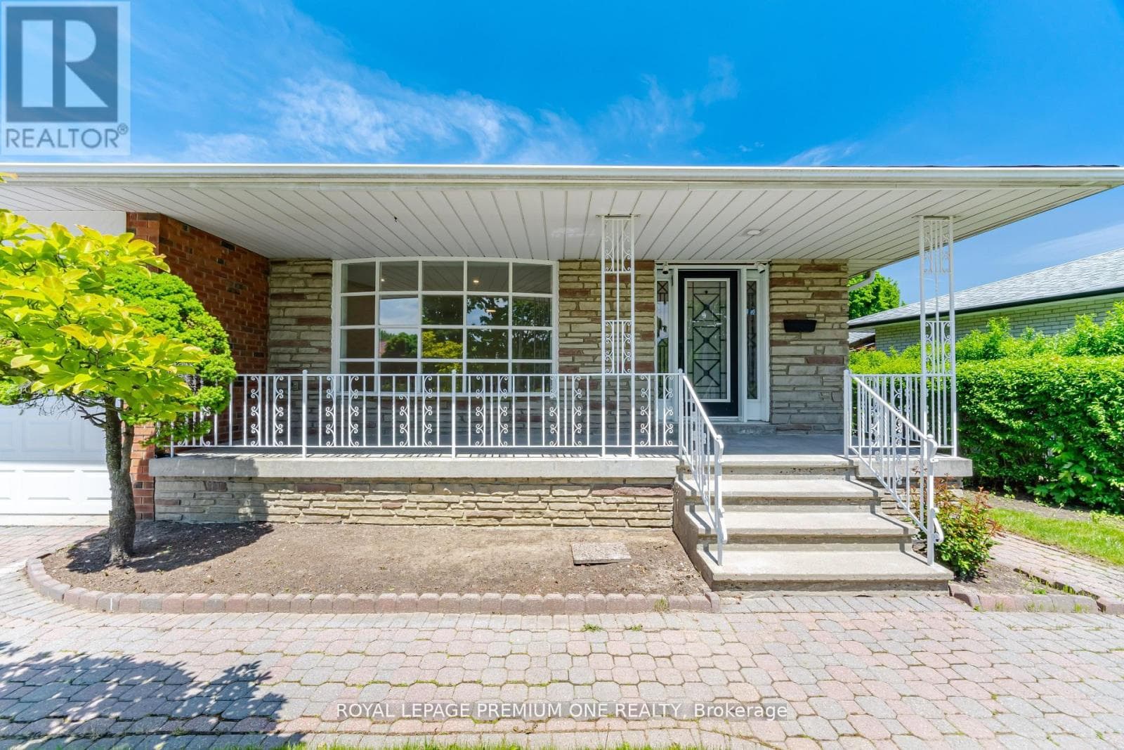 Photo of 3195 GOLDEN ORCHARD DRIVE