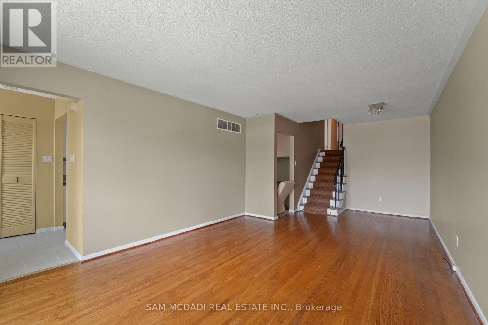 Photo of 2644 ALTADENA COURT