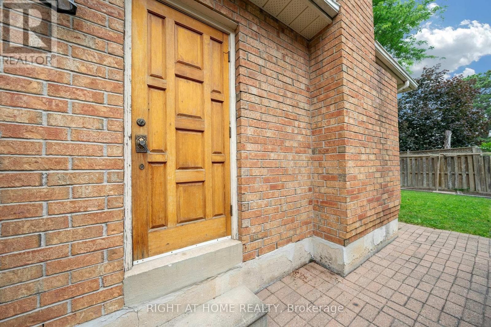 Photo of 2573 OSHKIN COURT