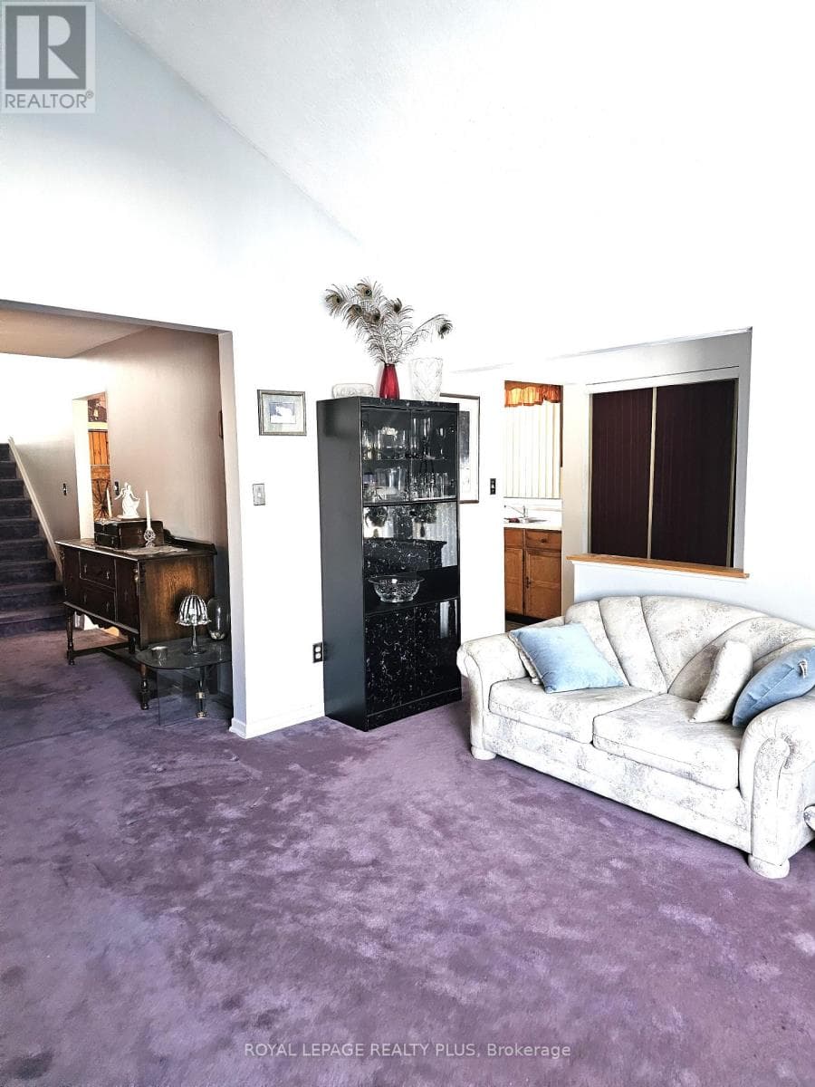 Photo of 4170 TREETOP CRESCENT
