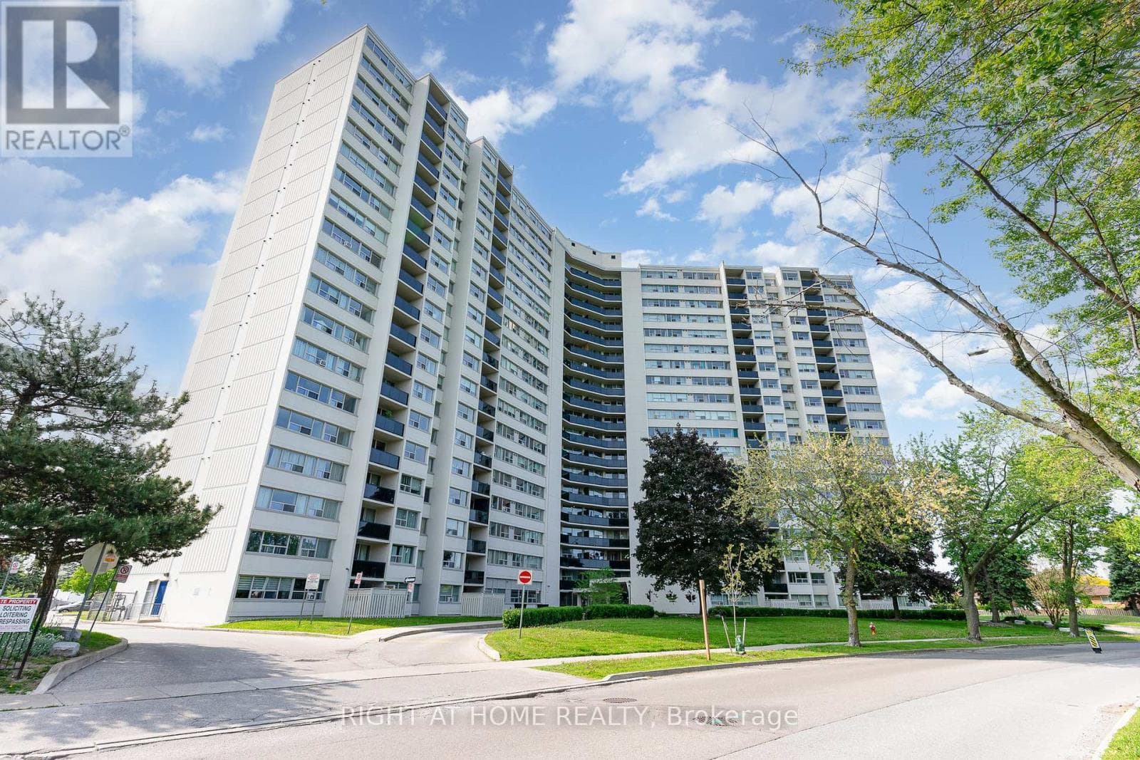Photo of 505 - 530 LOLITA GARDENS