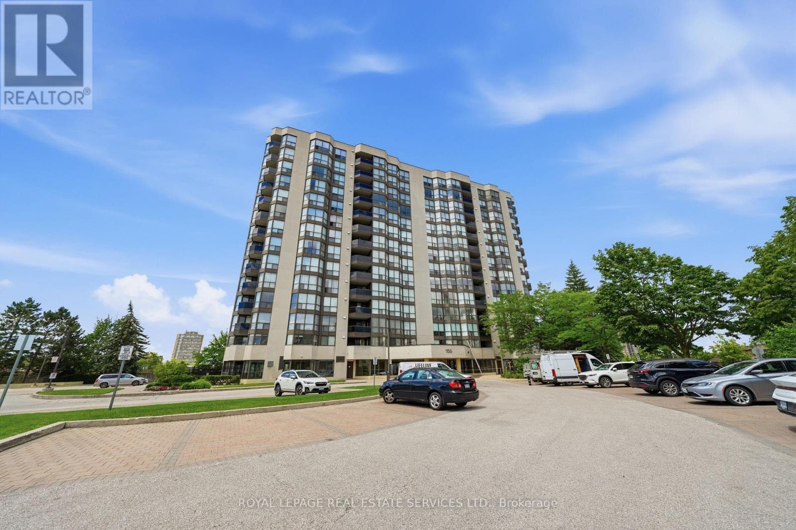 Photo of 405 - 1155 BOUGH BEECHES BOULEVARD