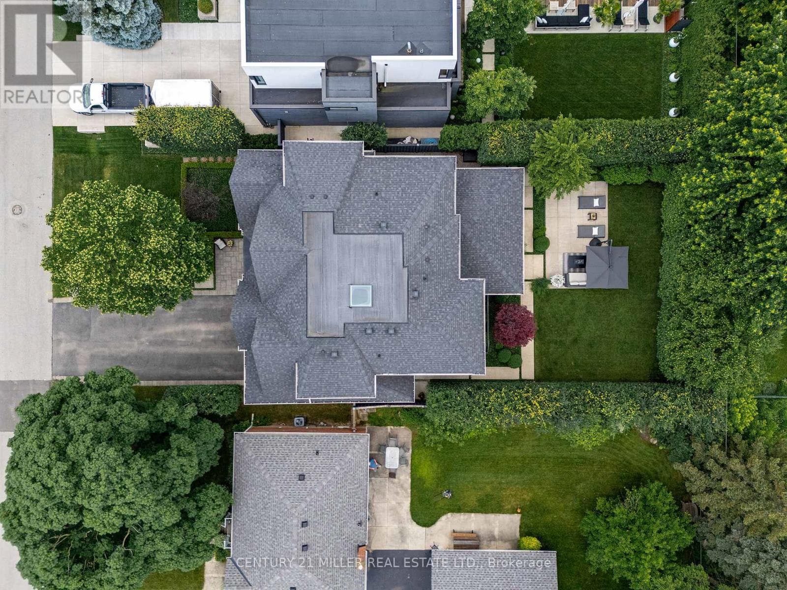Photo of 487 ORCHARD DRIVE